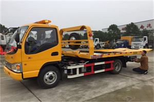 宁津哪里有拖车服务